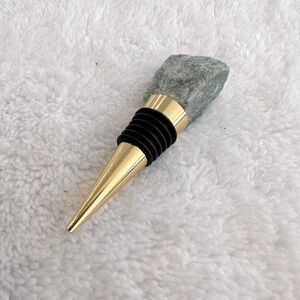 🍾Green Aventurine w/Gold Wine🍷Bottle Stopper